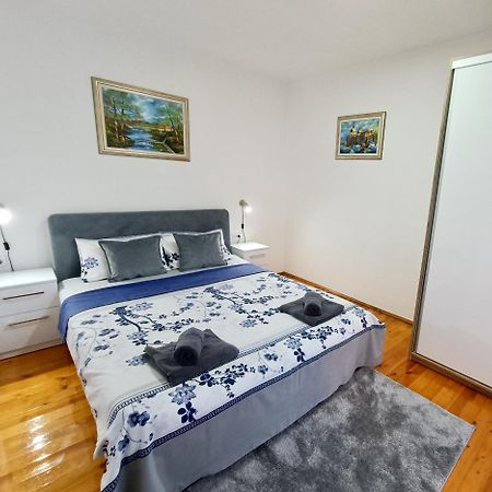 Entire House Floor - 2-Bedroom Cozy & Peaceful Apartment Podgoriçe Dış mekan fotoğraf